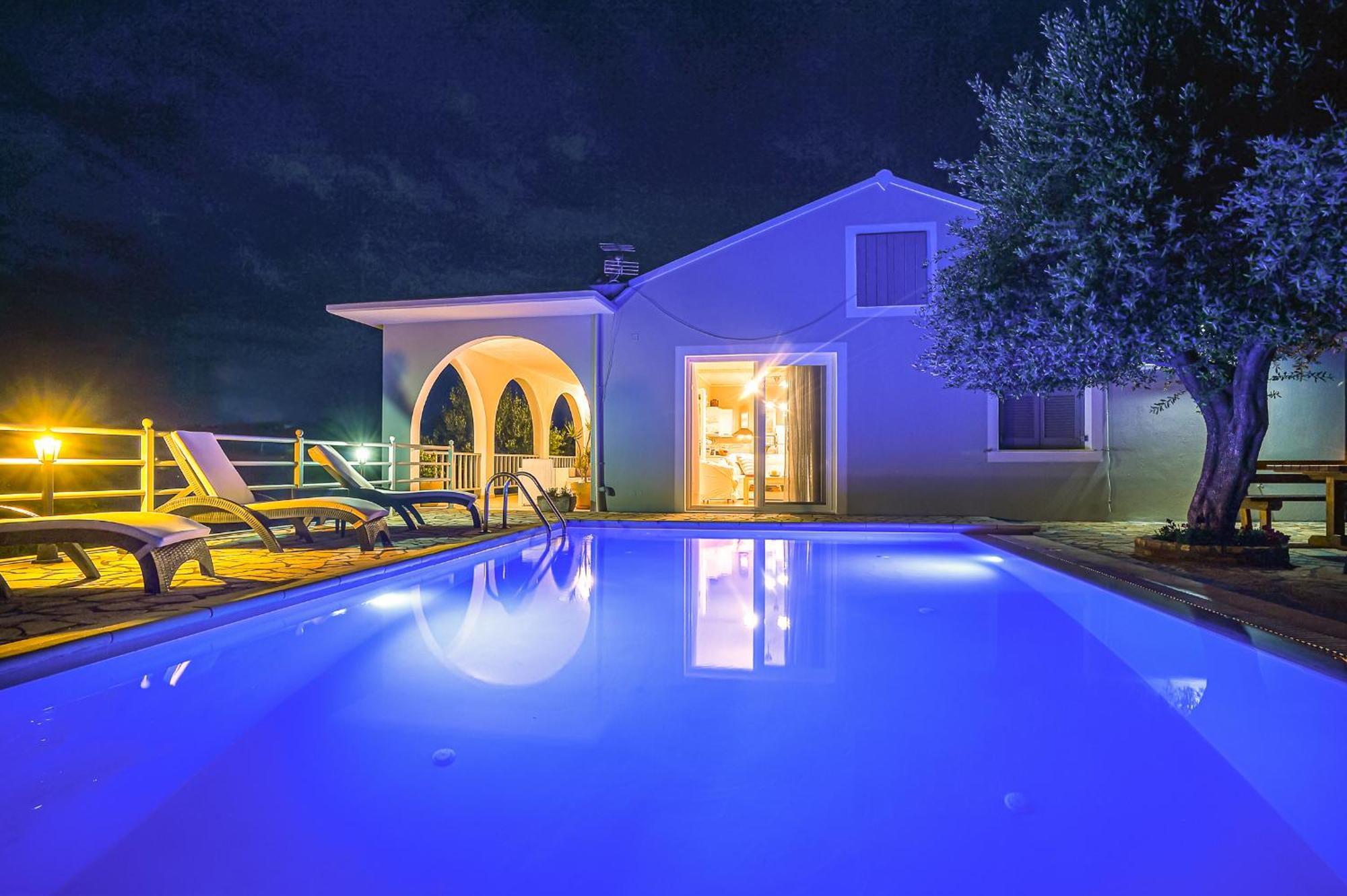 Porto Ozias Lioniskari Seaviews - Paxoi'S Private Pool Oasisヴィラ エクステリア 写真